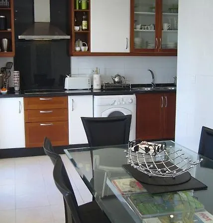 Appartement Lovely 3 Bed Ground Floor Corner In Prestige Complex *