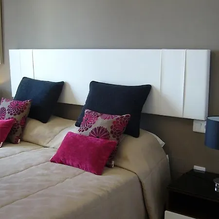 Lovely 3 Bed Ground Floor Corner In Prestige Complex Appartement *