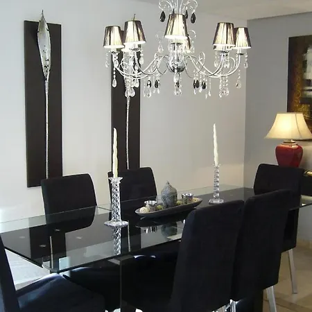 Lovely 3 Bed Ground Floor Corner In Prestige Complex Appartement